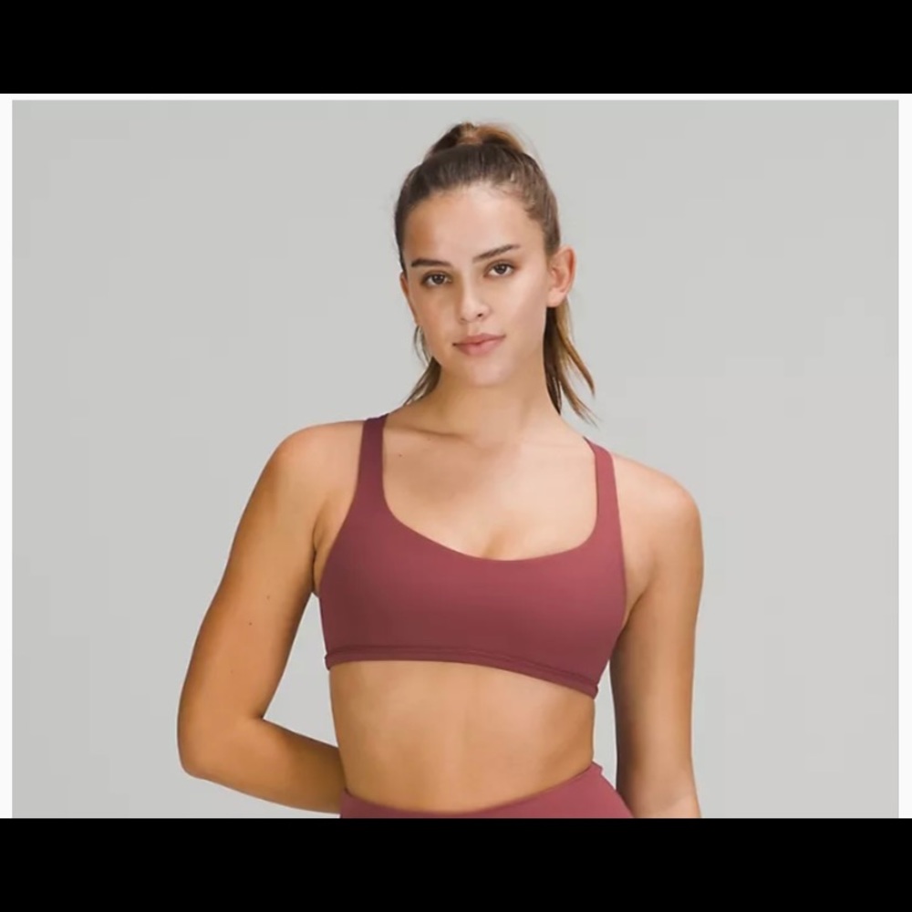 NWT!! I love this LULULEMON Free To Be Wild Bra size 4